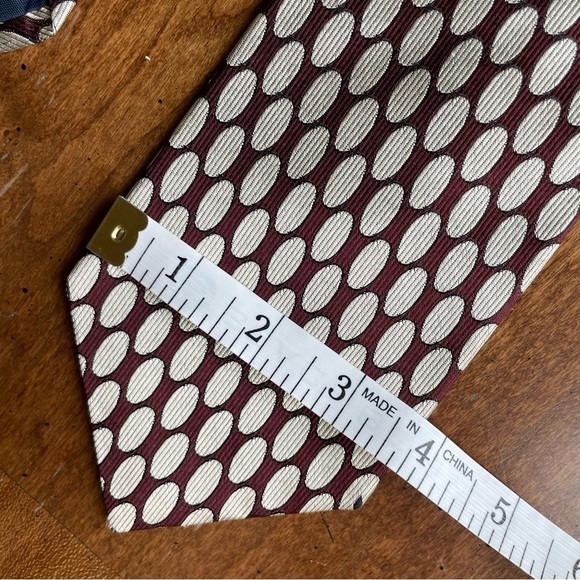 Brooks Brothers Geometric Pattern Silk Men’s Tie - Picture 7 of 9